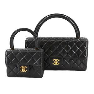 Pre Loved chanel Women Black Handbags